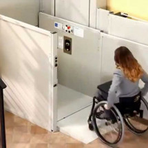Thang máy người khuyết tật